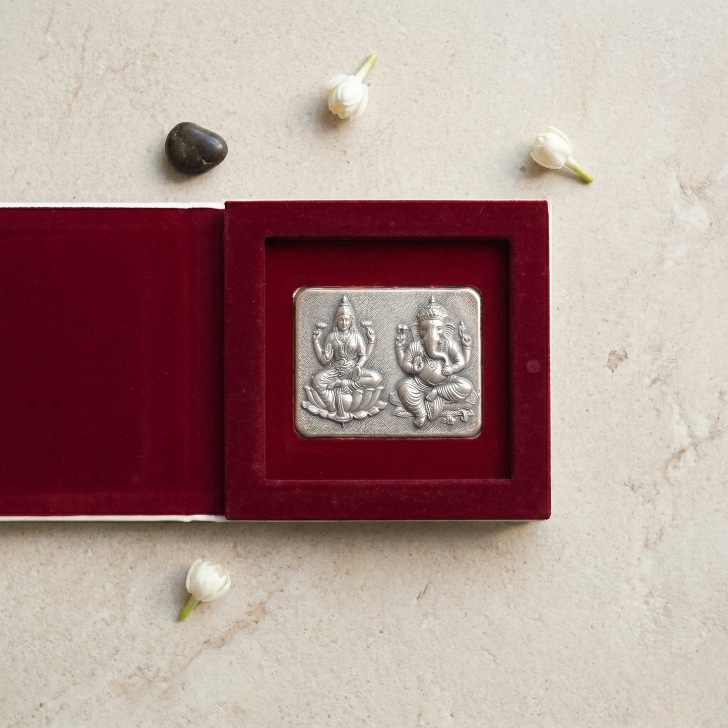 925 Silver Lakshmi Ganesha – Premium Velvet Gift Box