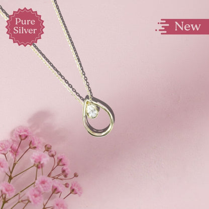 Pear-Shaped Solitaire Necklace
