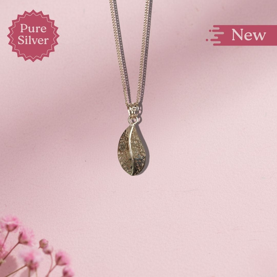 Silver Leaf Pendant Necklace